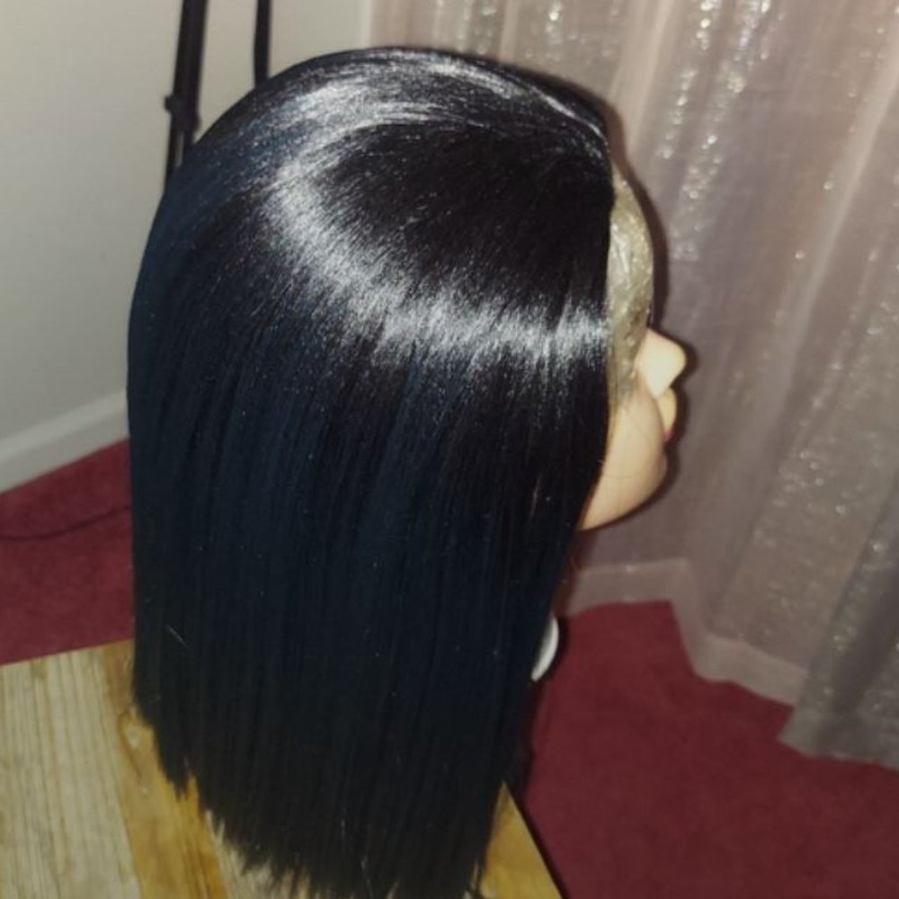 Blue Wig - Picture 2 of 4